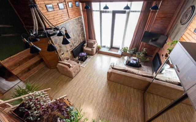 Evdo Apartments Loft2 Wooden House