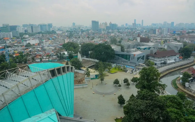 Pleasant and Simply Studio Room Menteng Park Apartment