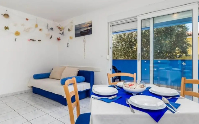 Seaside Apartment in Mandre