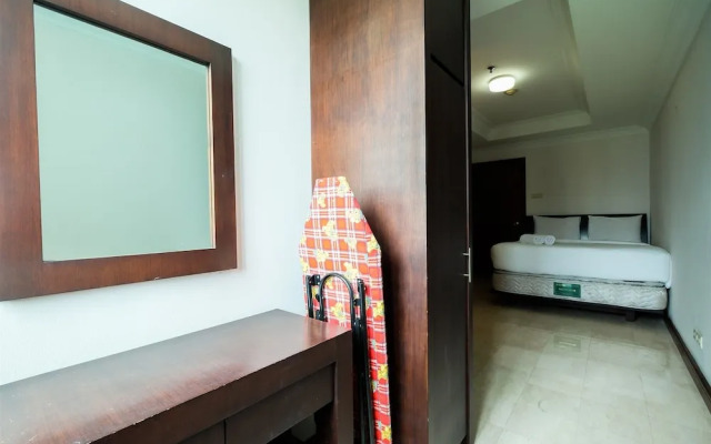 Elegant Minimalist 1BR Puri Imperium Apartment