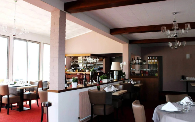 Hotel - Restaurant Le Clos des Cedres