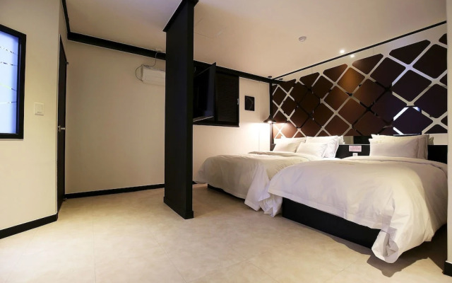 Cheongju Hotel SoL