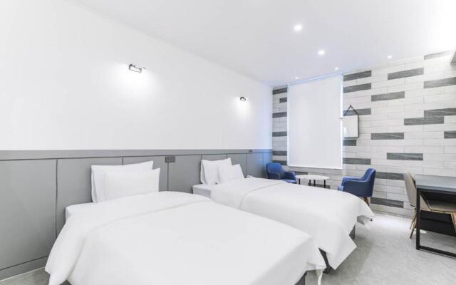 Pyeongtaek Godeok Richstay Hotel