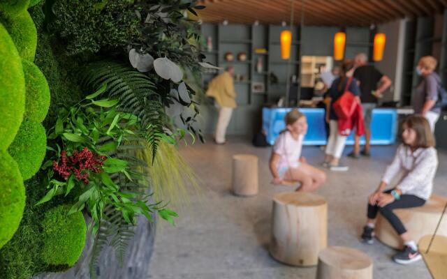 Plan B Hotel - Living Chamonix