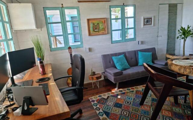 Hermosa Cabaña Caribeña en la Laguna de Bacalar