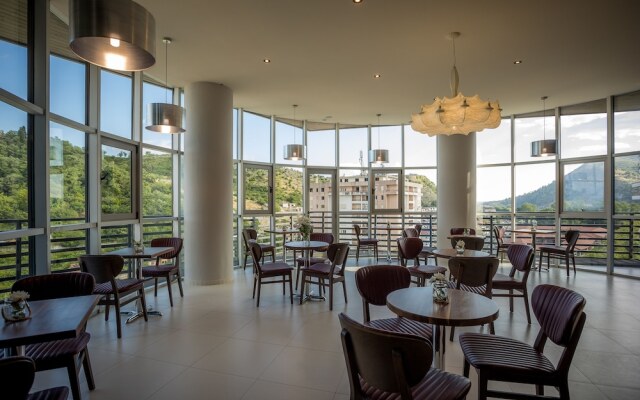 Sky Hotel
