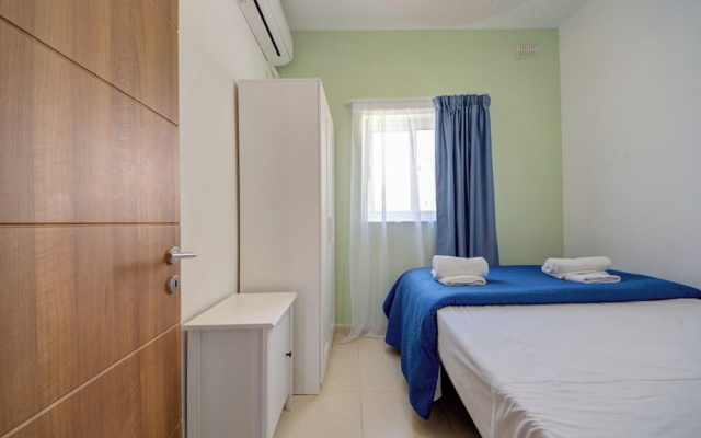 Off The Strand Gzira Top Floor Apartment