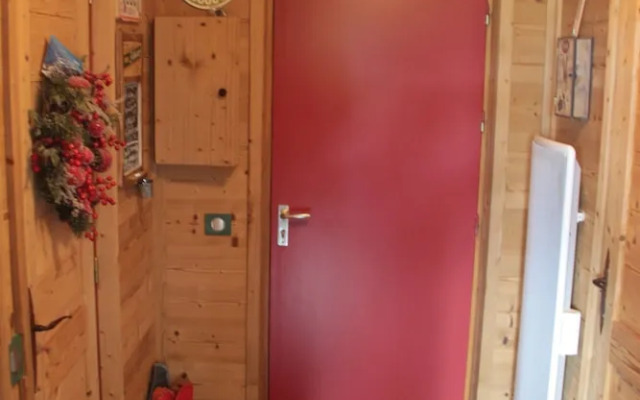 Apartment in Doucy With Mountain Views