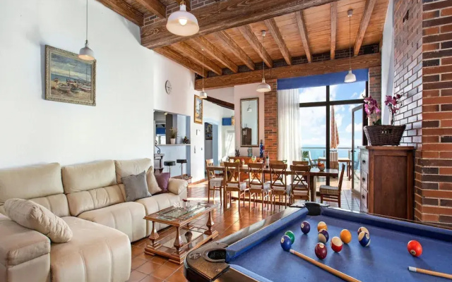 Villa in Cala Canyelles With Sea Views & Pool