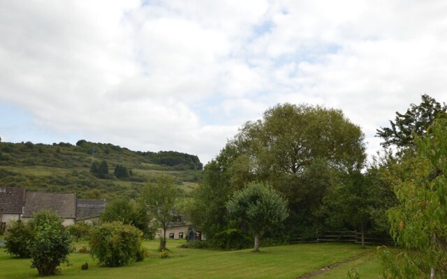 Cozy Holiday Home with Garden in Gees