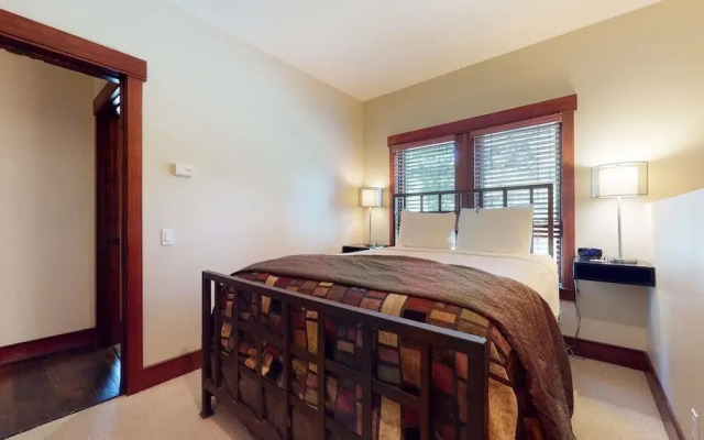 Juniper Crest 1 4 Bedroom Townhouse by RedAwning