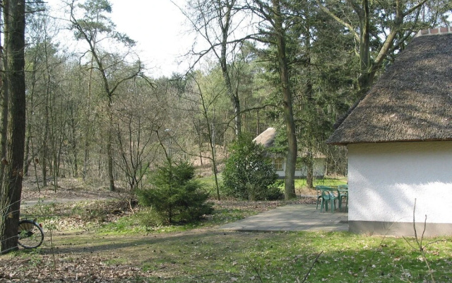 Romantic Bungalow With Dishwasher, Surrounded by Nature