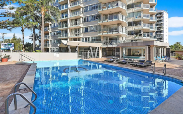 Pacific Regis Apartments