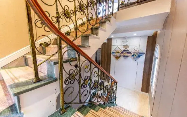 Gulangyu Island WHITE Juyi Holiday Villa (Riguangyan Branch)