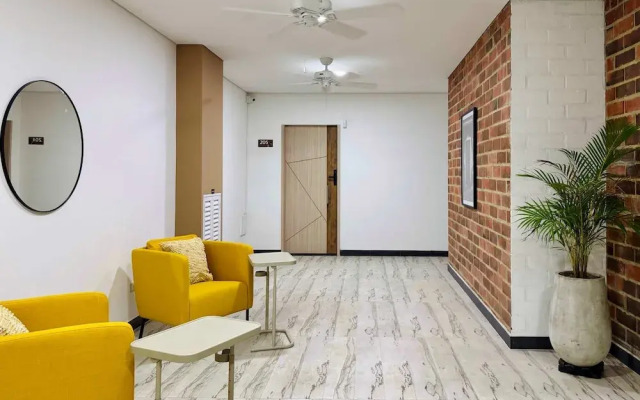 w Comfy Loft w Great Deco in Cali