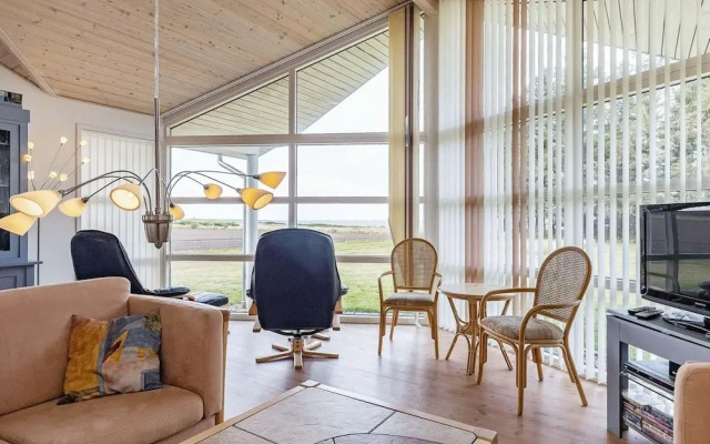 8 Person Holiday Home in Spottrup