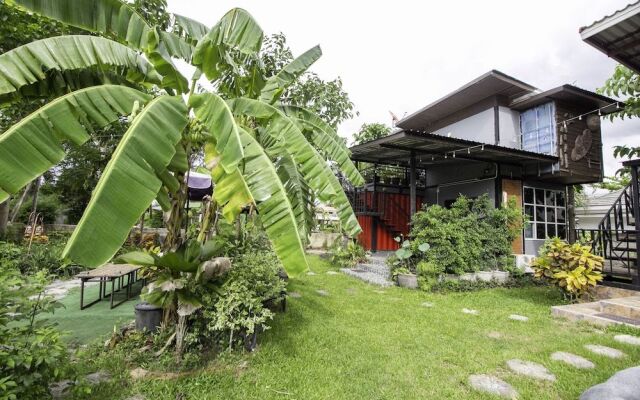 999 Baan Pak Rom Ruen