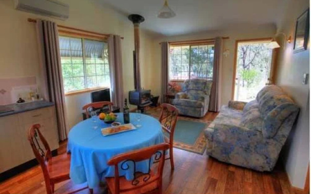 Accommodation Creek Cottages & Sundown View Suites