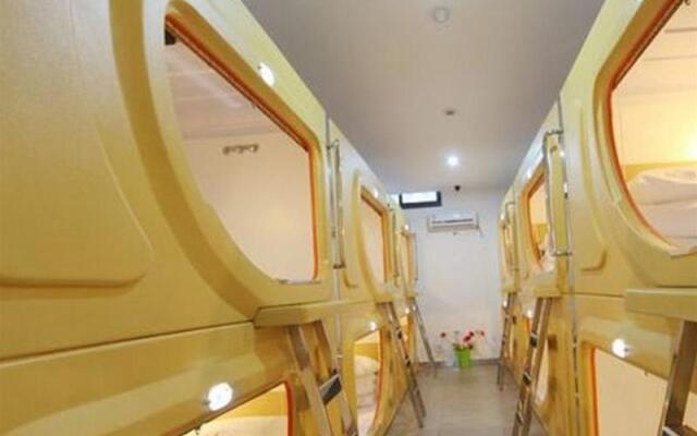 Xian Capsule Hotel