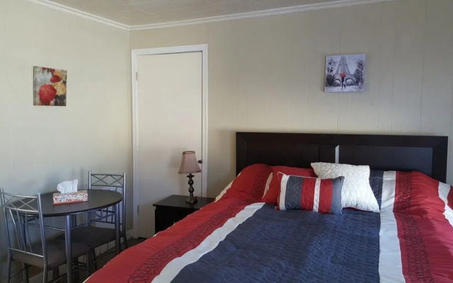 The White Horse Motel