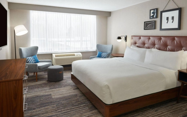 Four Points by Sheraton Point Edward Sarnia
