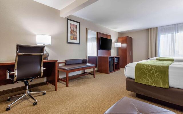 Comfort Suites Omaha East-Council Bluffs