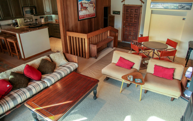 Mammoth West #140 Condo