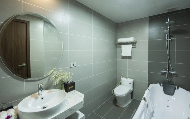 Zen Riverside Hotel & Residences