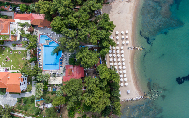 Porfi Beach Hotel