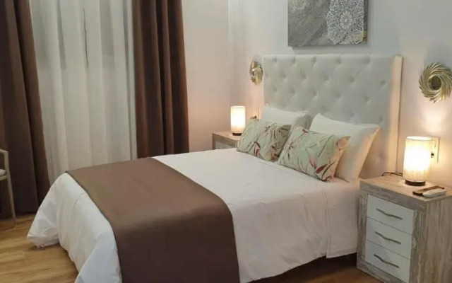 Sandra Rooms
