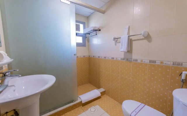 Ewan Tower  Apartments