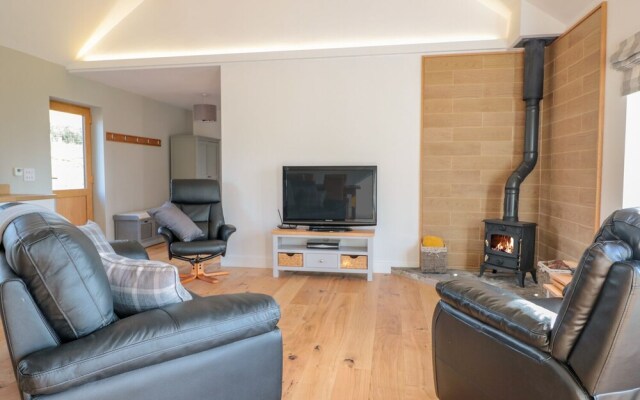 Lundy Lodge - Begwyns View