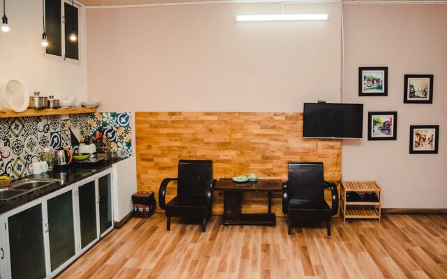 Hanah's Tiny Hanoi Homestay