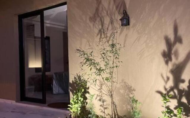 private chalet with pool شاليه فخم مع مسبح