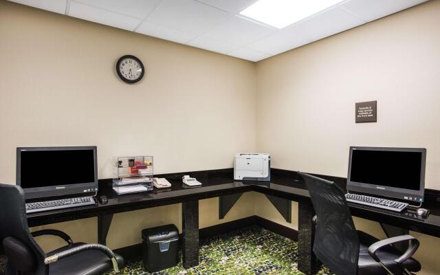 Hampton Inn Cleveland Airport - Tiedeman Road