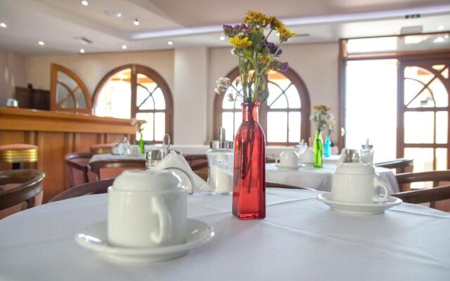 Anita Beach Hotel - Adults Only