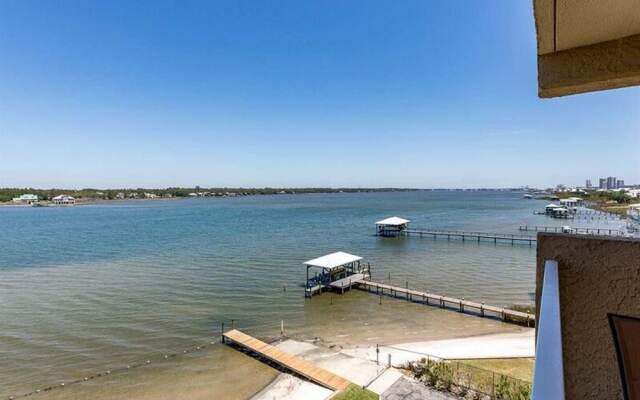 Compass Point Condominium