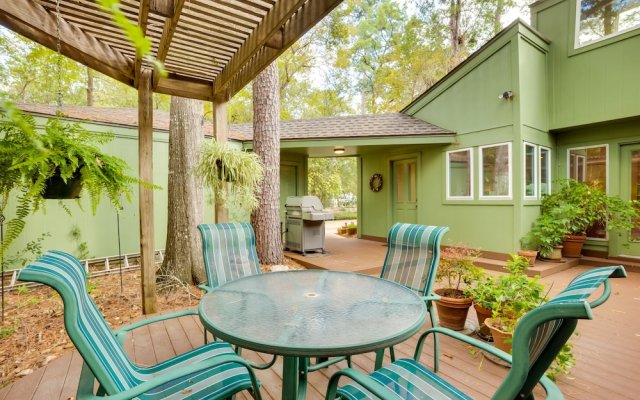 Serene + Spacious Spring Home w/ Forest Views!
