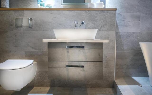 Padstow Escapes - The Long Room Luxury Apartment