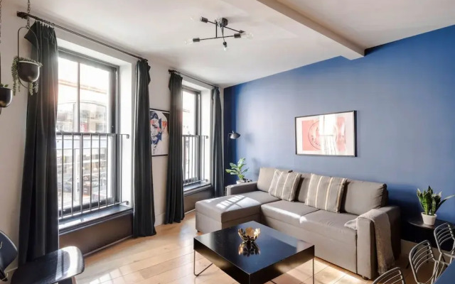 The Socialite - Covent Garden - by Frankie Says