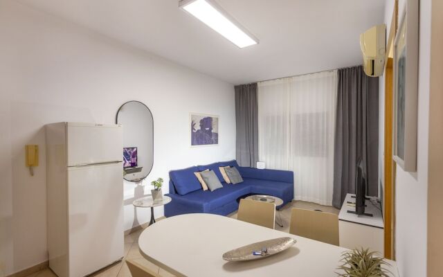 Palm Beach Sea View Apartment