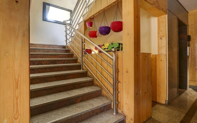 Hotel 12 Degrees West EGL