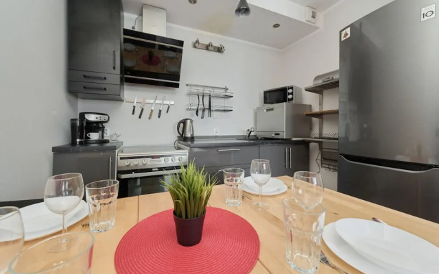 Drzewieckiego Apartments by Renters