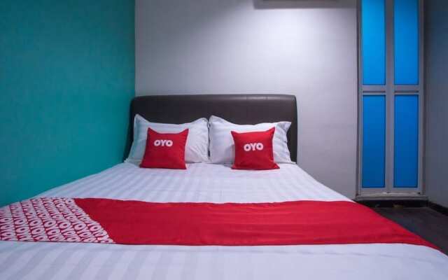 Hotel O Taj (seksyen 13)