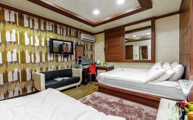 MK Hotel