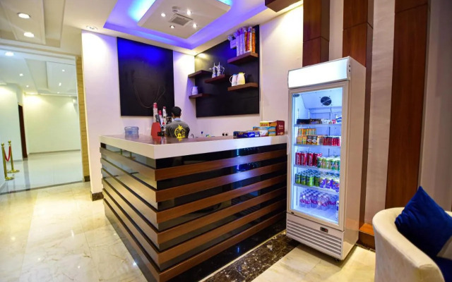 laylaty (Hamra Branch)