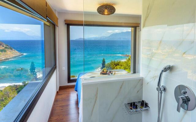 Beachfront 2 Bedroom Villa With Jacuzzi