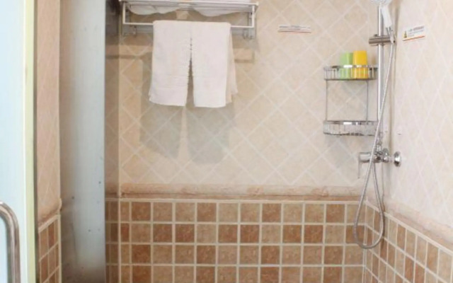 Super 8 Hotel (Beijing South Railway Station Yongdingmen Outer Street)