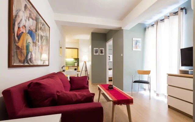 Downtown urban apartment for 4 people in Plaka