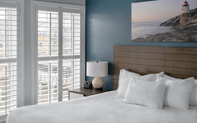 Club Wyndham Newport Onshore